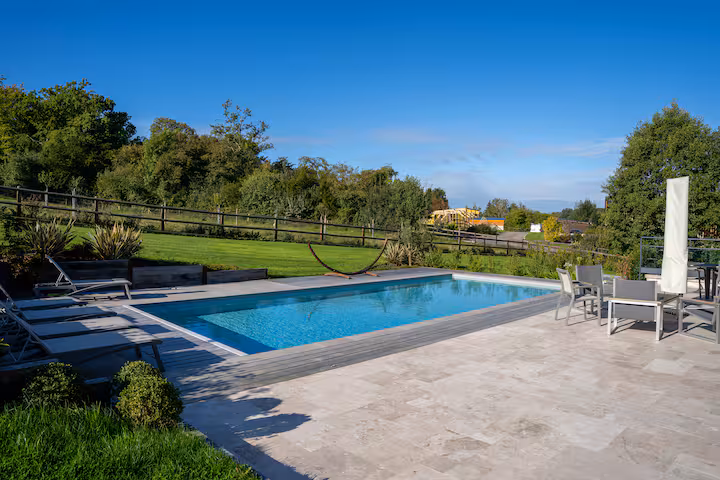 Piscine privée chauffée 11m - Location avec piscine Normandie